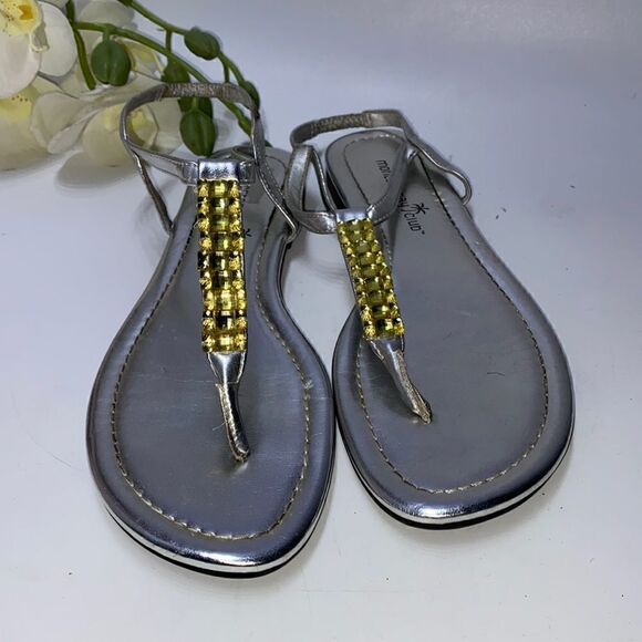 NEW Montego Bay Club Thong Sandals 6 - Picture 1 of 3